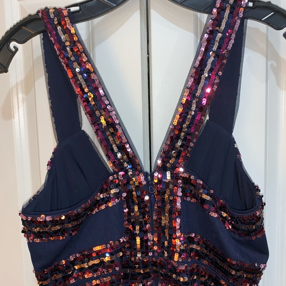 ELEGANT DRESS - Picture 5 of 8